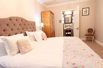 The Post House - No Children Under The Age Of 16yrs Greyton