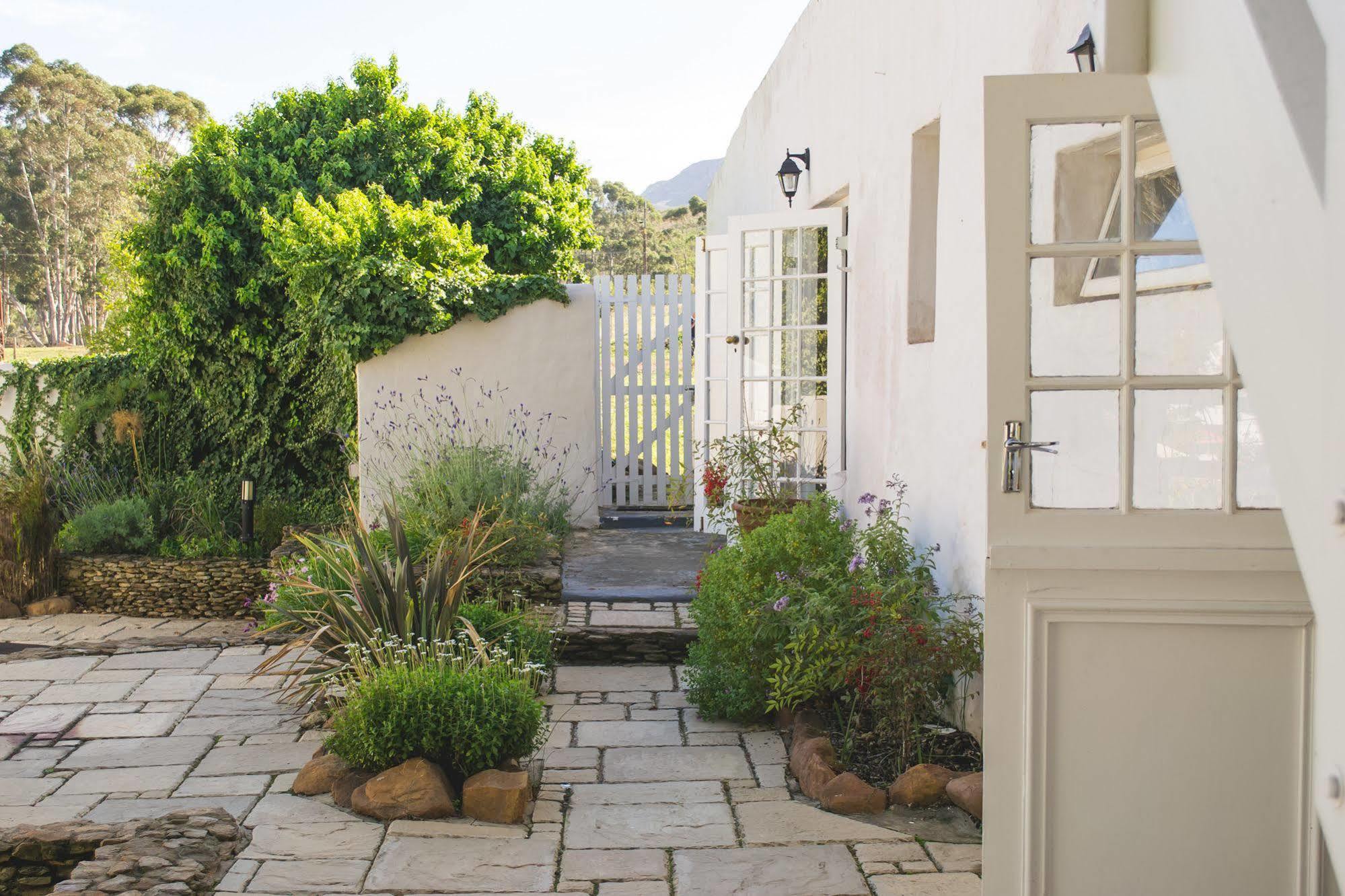 The Post House - No Children Under The Age Of 16yrs Greyton